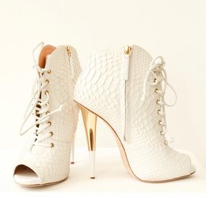 Giuseppe Zanotti Creamy White Snakeskin Booties